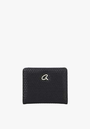 Zwarte portemonnee met geweven textuur en een klein zilveren embleem van een kleine letter "a" gecentreerd aan de voorkant.