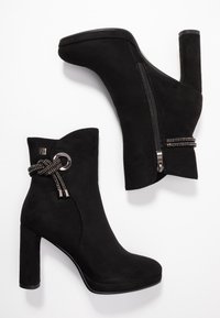 Laura Biagiotti Botines de tacón - black