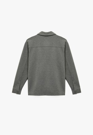 Grijze longsleeve shirt van gestructureerde stof, met een kraag, knoopmanchetten en een effen kleur zonder patronen of accenten.
