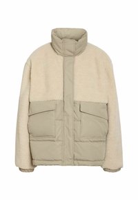 Beżowa kurtka puchowa z rękawami i górną częścią z kożucha, wysoki kołnierz, przednie kieszenie z klapą i elastyczne mankiety.