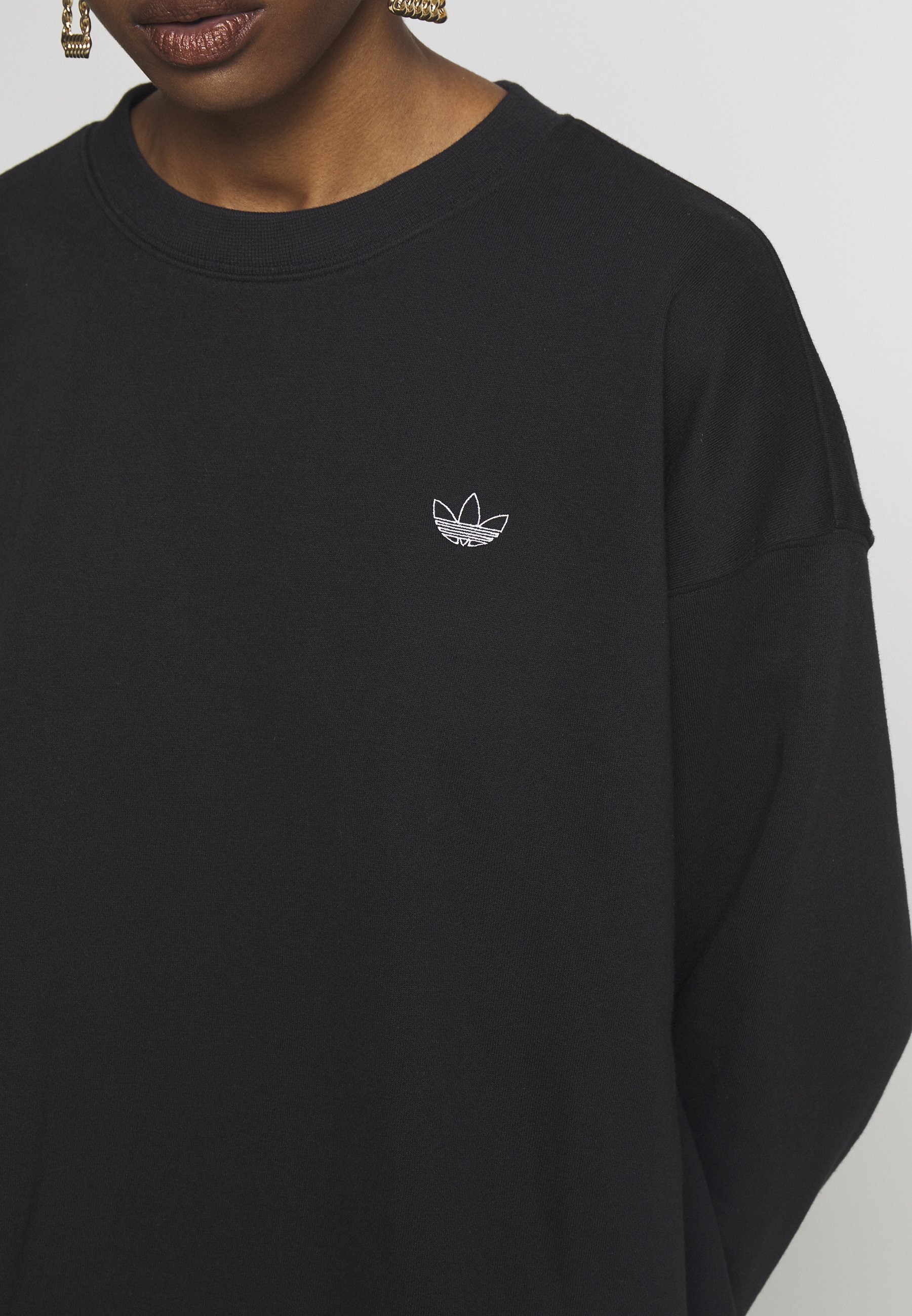 adidas Originals FAKTEN LONG SWEATER LONG SLEEVE PULLOVER adidas Originals FAKTEN CROPPED SWEATER LONG SLEEVE PULLOVER