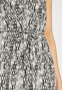 Vero Moda Petite VMEASY TANK DRESS - Vestido de dia - snow white