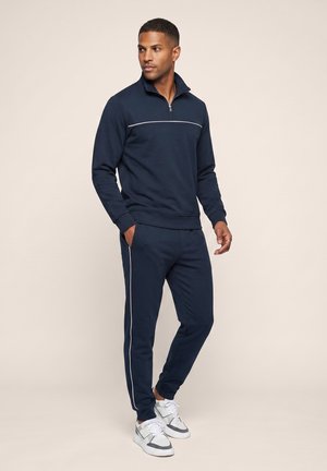 Pier One by Zalando, TRACKSUIT - Анцуг - navy/beige piping