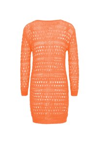 Löst stickad klänning i klar orange, med långa ärmar, rund halsringning och diamant- samt triangelmönster genom hela tyget.