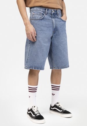 Redefined Rebel KINGSTON BAGGY FIT - Kratke hlače od trapera - light blue