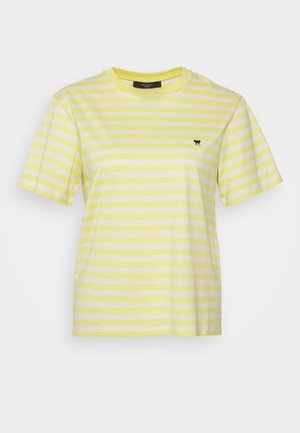 Žluté a bílé pruhované tričko, kulatý výstřih, krátké rukávy, vyrobené z bavlny, s malým černým logem na hrudi.