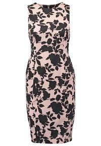 Robe florale sans manches en tissu rose pâle, avec de grands motifs de roses noires et de feuilles, silhouette ajustée et encolure ronde.