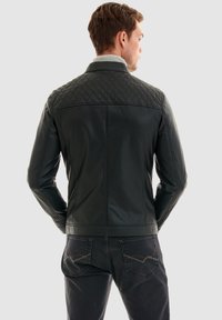 Pierre Cardin Jacka i konstläder - black
