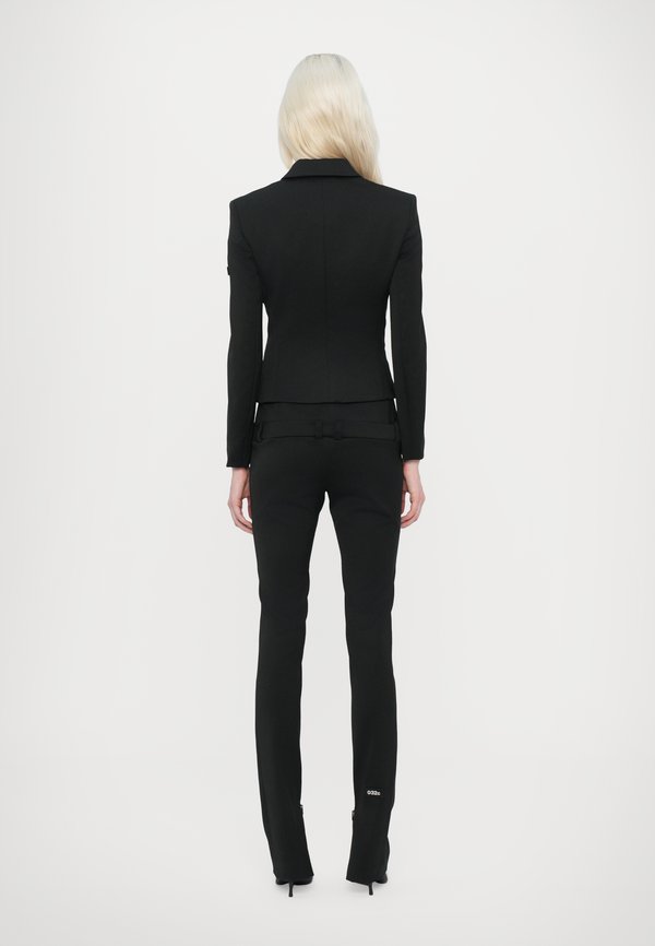 TRAPEZE TOO TIGHT SUIT JACKET - Blazer2