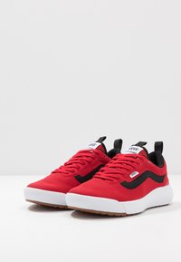 Vans ULTRARANGE EXO UNISEX - Sapatilhas - red