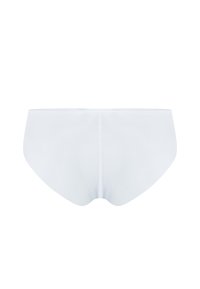 Białe bawełniane majtki o miękkiej fakturze, z bezszwowym wzornictwem i średnim stanem. Tył ma gładkie wykończenie bez ozdób.