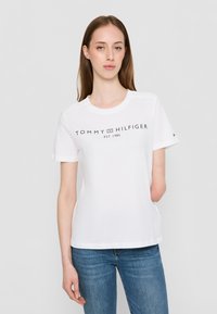 Tommy Hilfiger LOGO - Print T-shirt - optic white