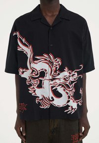 Ed Hardy - OFFSET DRAGON CAMP SHORT SLEEVE - Overhemd - black Miniatuurafbeelding 1