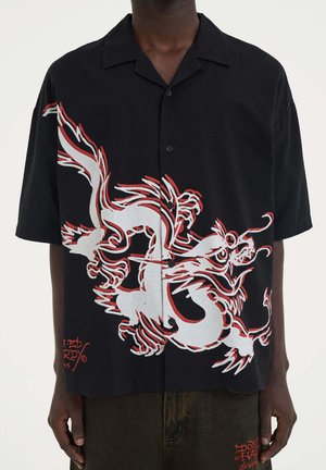 OFFSET DRAGON CAMP SHORT SLEEVE - Camisa - black