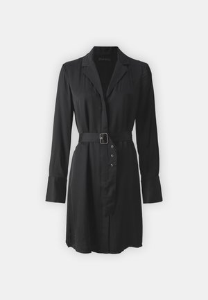 Guess, GRACE FLARE MINI BELTED DRESS - Koktailové šaty/večierkové šaty - jet black