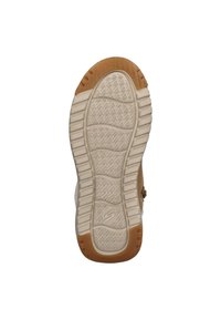 Suela de un zapato que presenta una entresuela de goma blanca texturizada y una suela exterior de goma marrón con patrones ondulados y refuerzo en el talón.