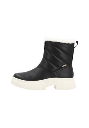 Schwarzer isolierter Knöchelstiefel mit einem weißen Kunstfellfutter, strukturiertem Obermaterial, runder Zehenform und dicker weißer Gummisohle. Mit subtiler Markenkennzeichnung akzentuiert.
