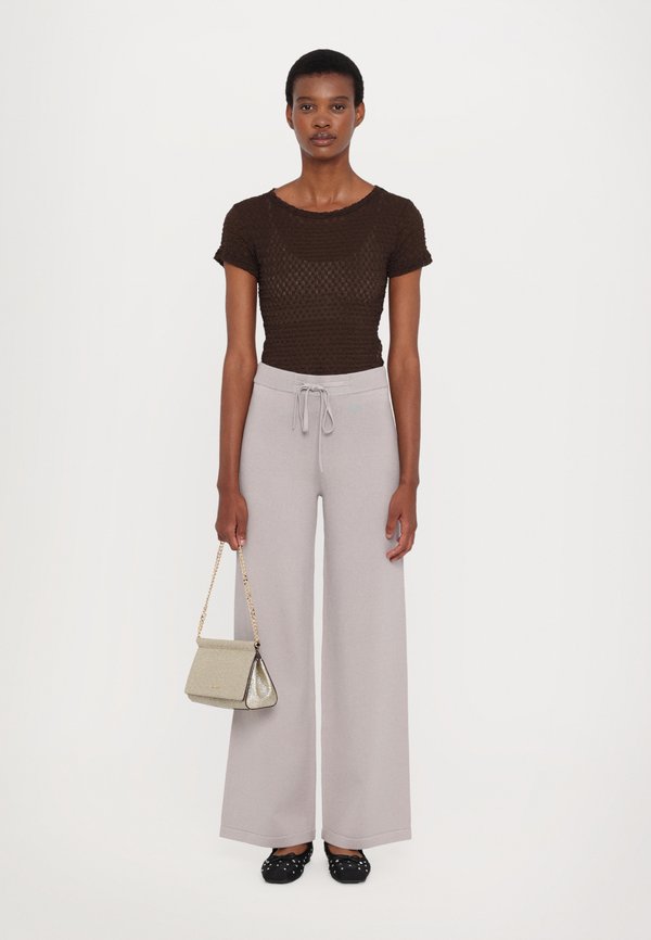 CARMINE CLUTCH - Clutch