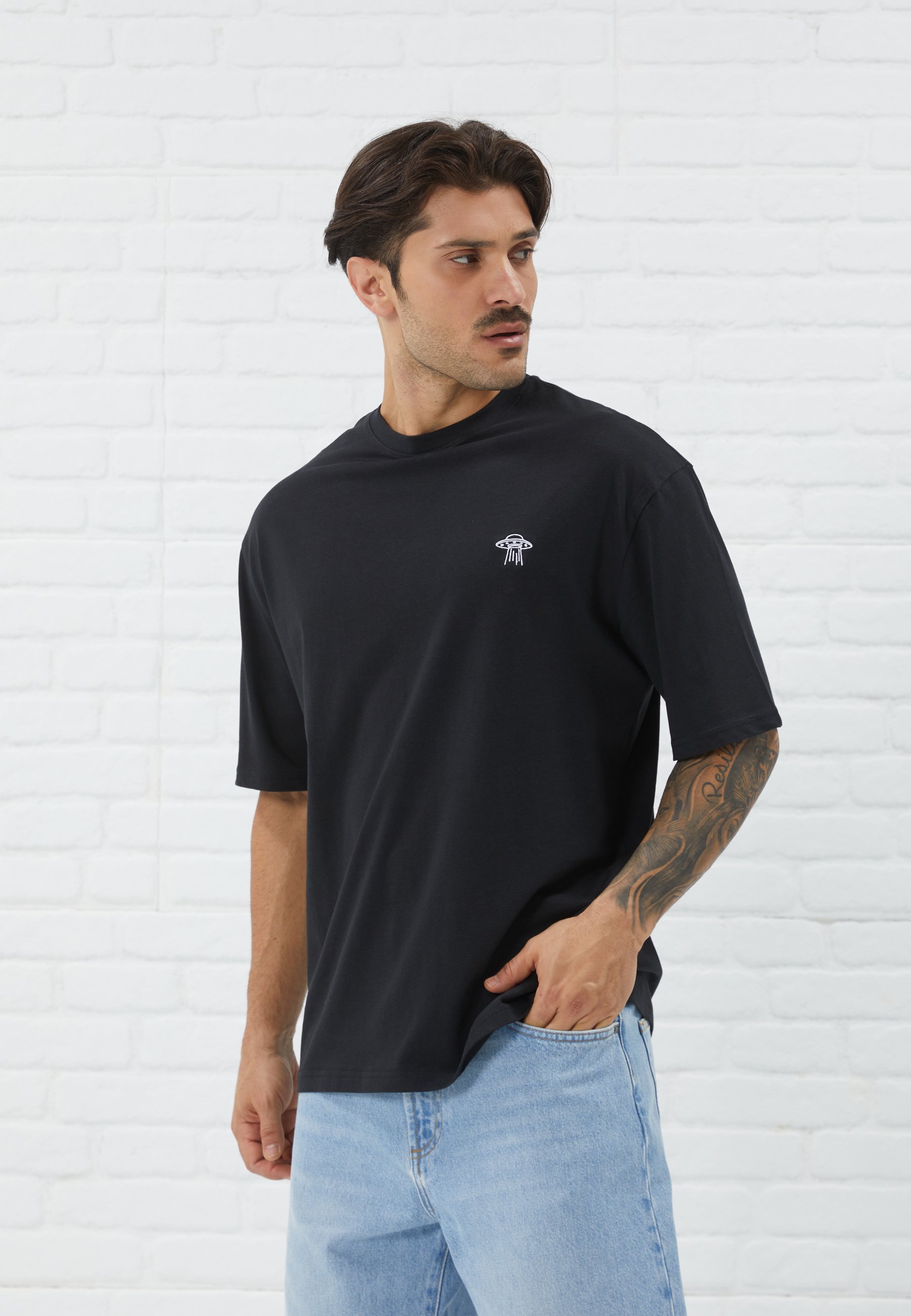 Stussy Clothing Mens Tshirt Stussy Pocket T Shirt T-shirts Stüssy