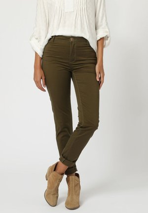 Outfitters Nation, Pantalones - verde