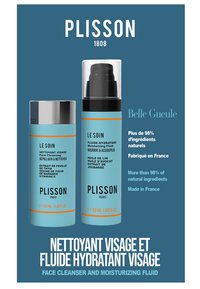 Zwei Hautpflegeprodukte von Plisson: ein türkisfarbener Zylinder-Gesichtsreiniger mit silberner Kappe und ein türkisfarbener Pumpflaschen-Feuchtigkeitsspender.