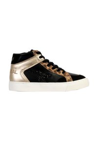 Sneaker alta con corpo in pelle verniciata nera, accenti metallici dorati, dettagli con stampa leopardata e suola in gomma bianca.