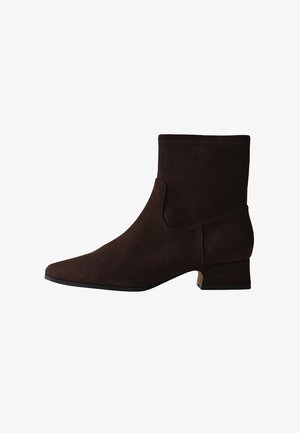 New Look, PANELLED ANKLE BOOTS - Classic ankle boots - rust