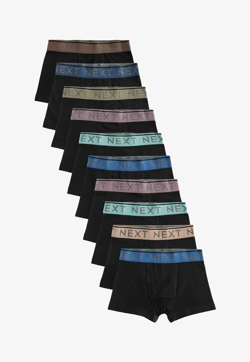 Melni bokseri sakārtoti gradientā, katriem ir kontrastējoša elastīgā jostasvieta dažādās krāsās ar atkārtotu rakstu "NEXT".