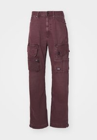 - Jeansy Relaxed Fit