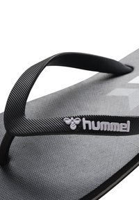 Hummel CHEVRON  - Sandaler m/ tåsplit - black
