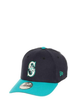 Marineblaue Baseballmütze mit türkisfarbiger Visier, die ein weißes Stern-Logo und grüne Umrandung auf der Vorderseite aufweist. Verstellbarer Riemen auf der Rückseite für die Passform.