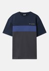 TRAIN ATHLETIC TEE  - T-shirt estampada - armani blue