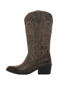 Botas de vaquero de imitación cuero marrón con costuras decorativas, punta afilada y tacón apilado. Cuenta con una superficie texturizada y una lengüeta para tirar.