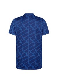 Modrá polokošile s krátkým rukávem s texturovaným kamuflážním vzorem. Lehký materiál s límečkem a rovním lemem pro volnočasové nošení.