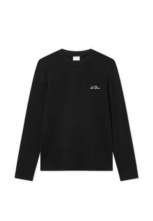 Sort langærmet T-shirt lavet af bomuld. Har en rund halsudskæring og et lille hvidt logo på venstre brystområde. Minimalistisk design.