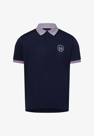 Marineblaues Poloshirt mit kontrastierendem grauem Kragen und Ärmeln. Verfügt über ein gesticktes Logo auf der Brust und pinkfarbene Akzentstreifen am Kragen und an den Ärmeln.