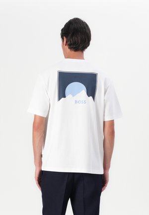 BOSS MOVE - Print T-shirt - white