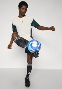 adidas Performance JUVENTUS PRO - Sportska majica - ecru tint