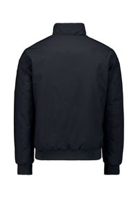 Zwarte jas met een hoge kraag, ribbelmanchetten en -zoom, en een gladde, matte textuur. Eenvoudig ontwerp zonder zichtbare patronen of hardware.