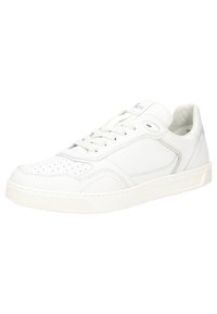 Weiße Sneaker aus glattem Leder, mit perforierter Zehenpartie, geschwungenem Seitenpaneel und flachen Schnürsenkeln. Gummisohle mit dezentem Profil und Logo-Akzenten.