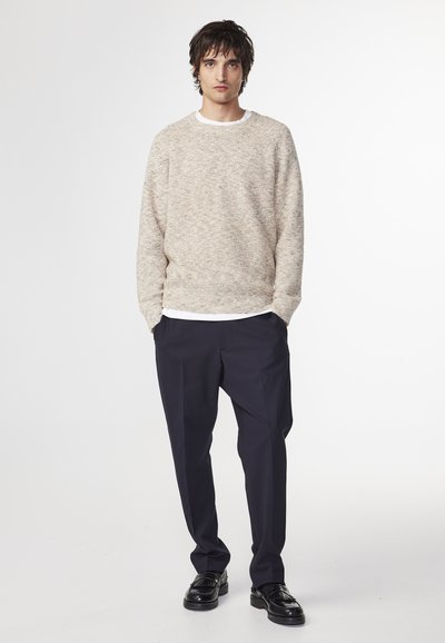 NN.07 JACOBO - Strickpullover - white pepper