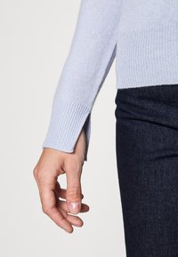 pure cashmere Sweter