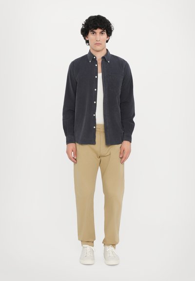 CLOSED BUTTON DOWN SHIRT - Overhemd - dark night