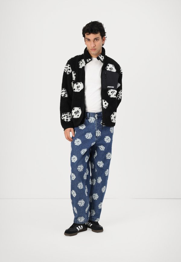 BIG PANTS UNISEX - Loose Jeans2