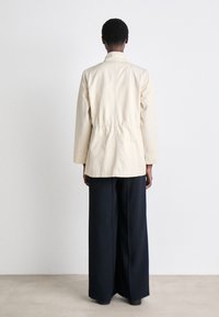 Barbour MAEVA UTILITY CASUAL - Parka - salt/summer navy/ecru