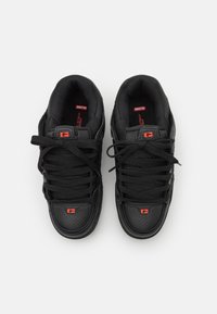 Globe FUSION - Skate shoes - black/red