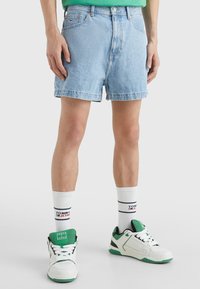 Tommy Jeans Džínové kraťasy - light-blue denim