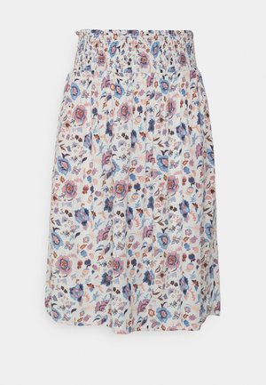 Jupe midi fleurie avec taille froncée. Présente des fleurs bleues, roses et brunes sur un fond blanc, avec des sections plissées pour ajouter de la texture.