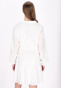 DreiMaster Vapaa-ajan mekko - white