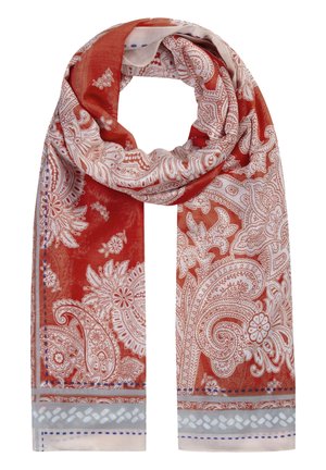 Lichtgewicht sjaal met ingewikkelde witte en beige paisley- en bloemmotieven op een roestrode achtergrond, gevouwen in een lusvorm.
